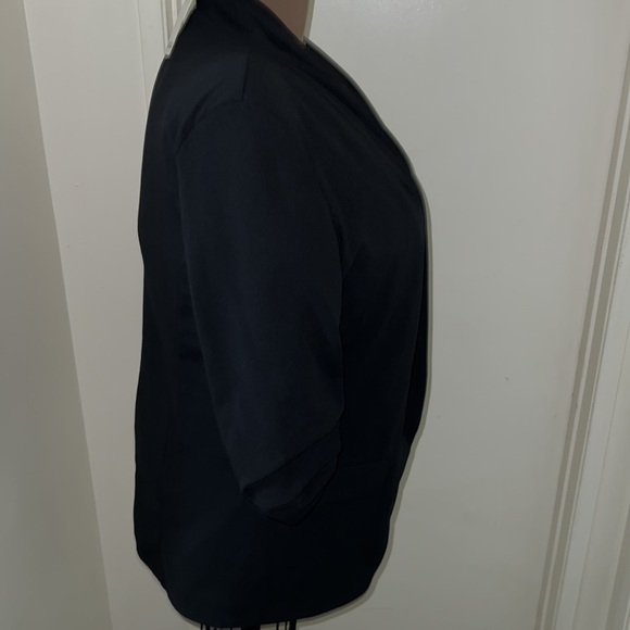 Black⚫️ Ruchard Sleeve Blazer Size 14 NWT - Picture 2 of 5